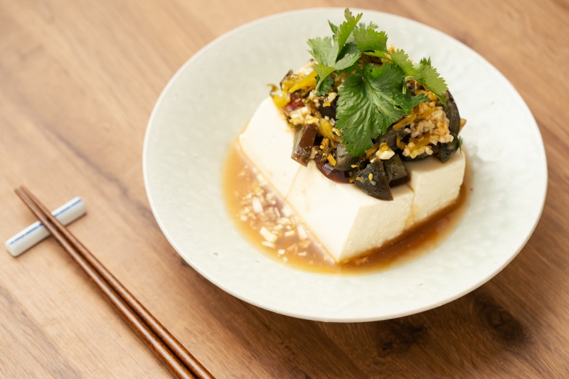 ご飯に合うおかずの高菜ピータン豆腐の作り方